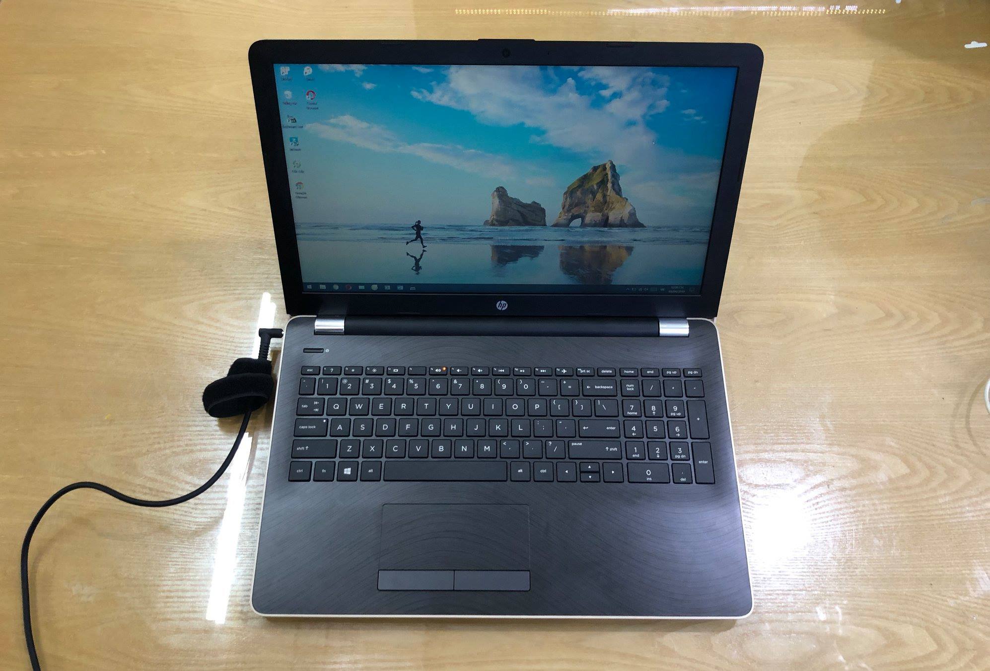 Laptop HP PAVILION 15-BS161TU-9.jpg